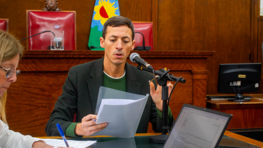 Legislación: Trece expedientes en análisis