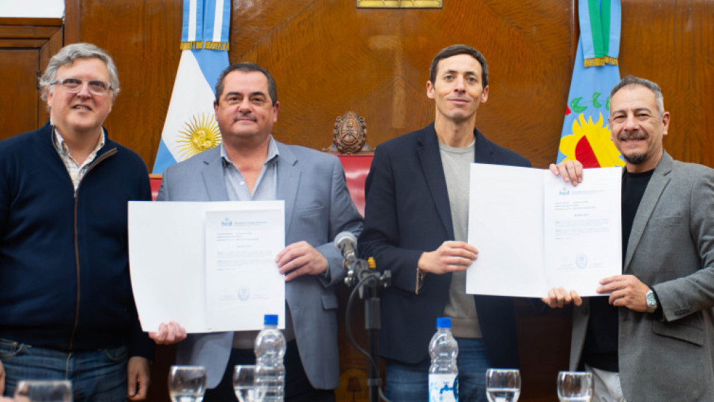 Distinción para dos promotores de la profesión de acompañante terapéutico